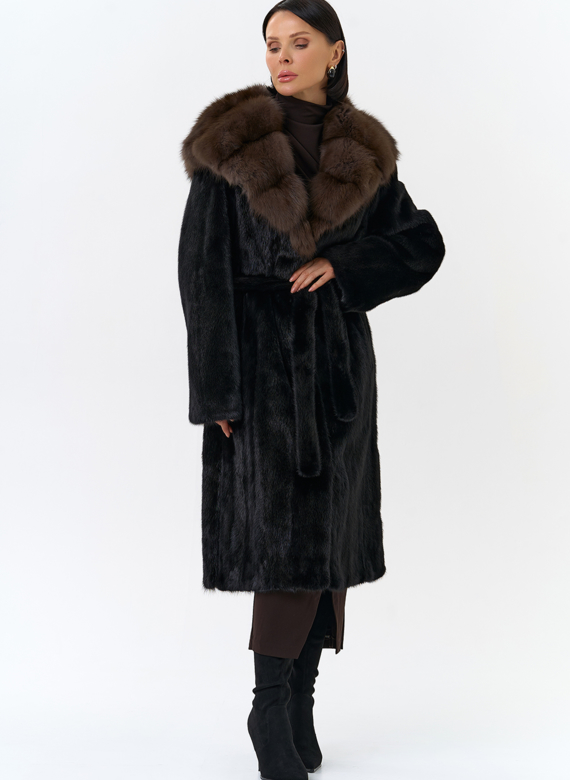 Шуба из норки с капюшоном 