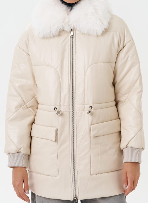 Пуховик из эко кожи с мехом песца