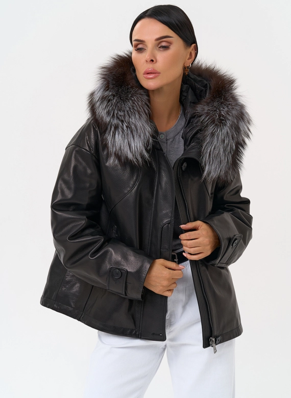 Куртка с капюшоном из натуральной кожи фото