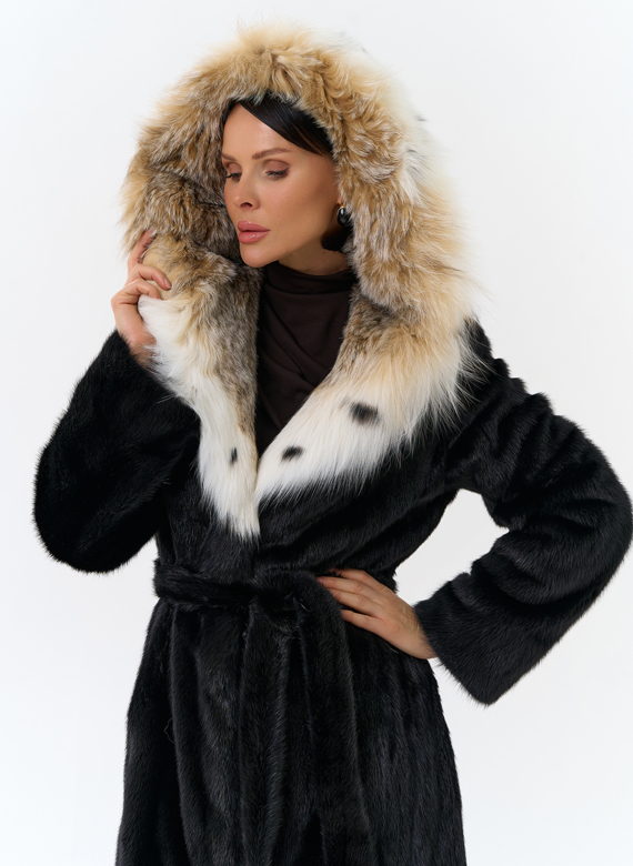 Норковая шуба с рысью в черном цвете