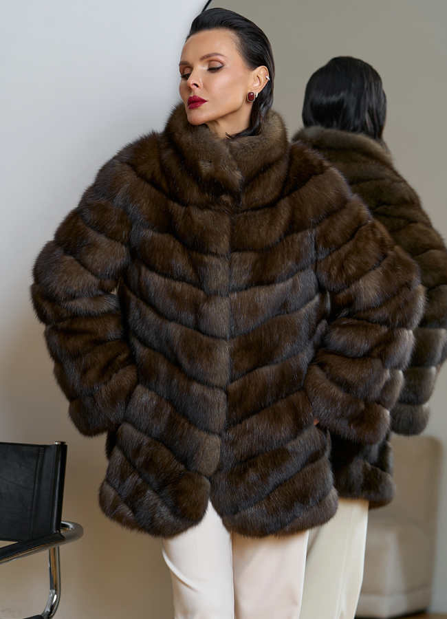 Женская шуба из соболя с воротником стойкой модель № 31773 универмаг малина