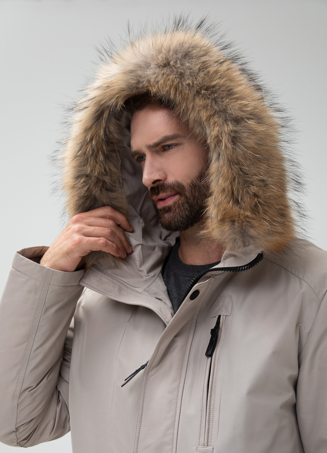 Мужской пуховик с капюшоном из меха енота модель № 27999 универмаг малина