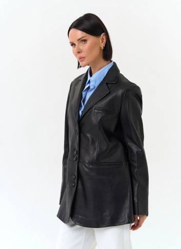 Женский жакет из натуральной кожи