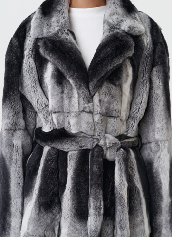 Шуба из меха кролика с английским воротником