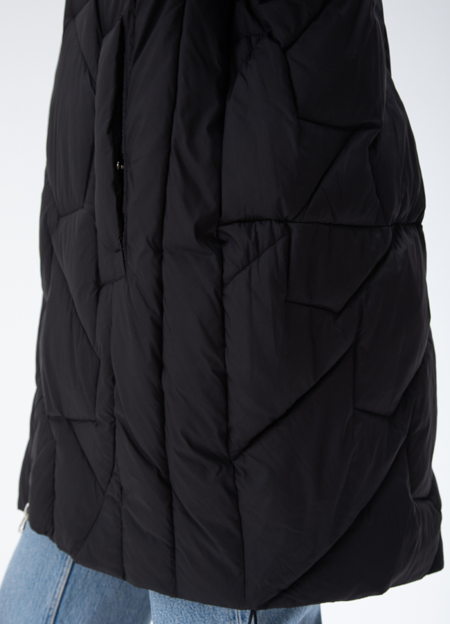 Женский пуховик с капюшоном  модель № 28418 универмаг малина