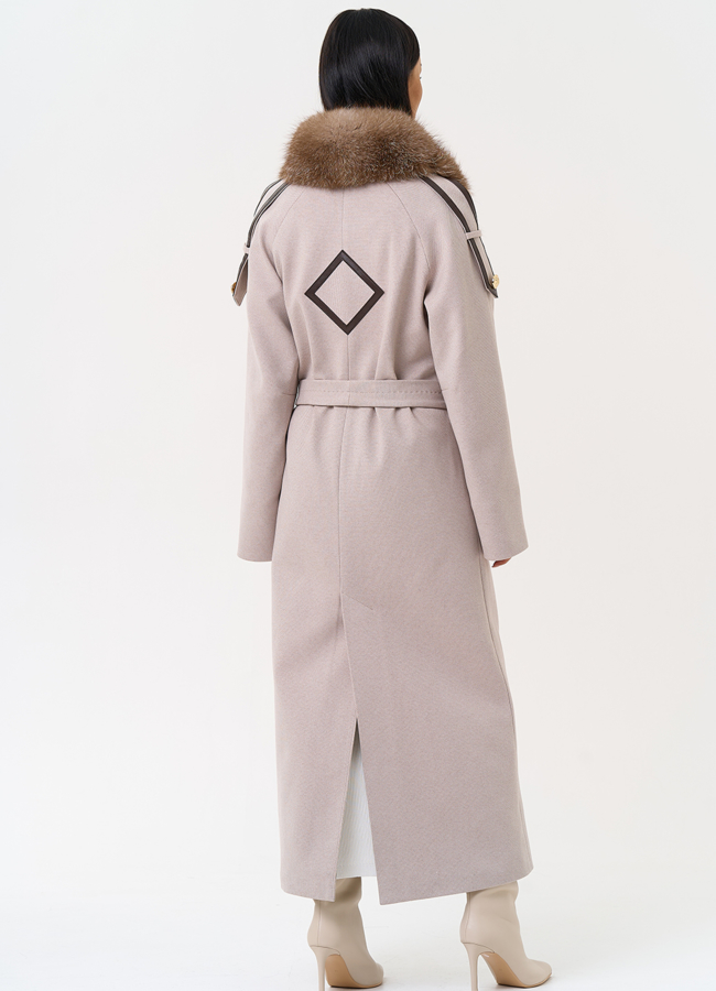 фото Утепленное женское пальто с английским воротником из меха фроста модель № 31410