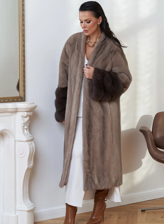 Шуба из меха скандинавской норки